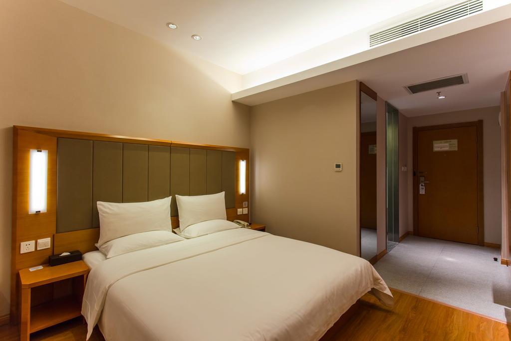 Ji Hotel Wuhan Guanggu Plaza Zimmer foto