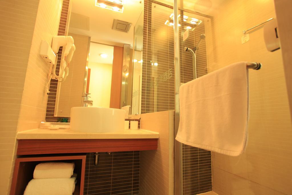 Ji Hotel Wuhan Guanggu Plaza Zimmer foto